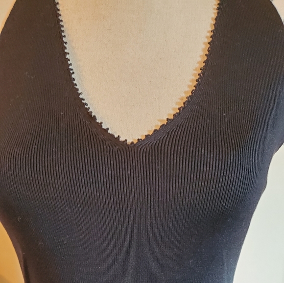 Top - Picture 2 of 5